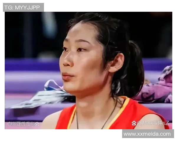 有排面:艾格努加比为豫排加油!朱婷辅导上线,或接过郎导衣钵